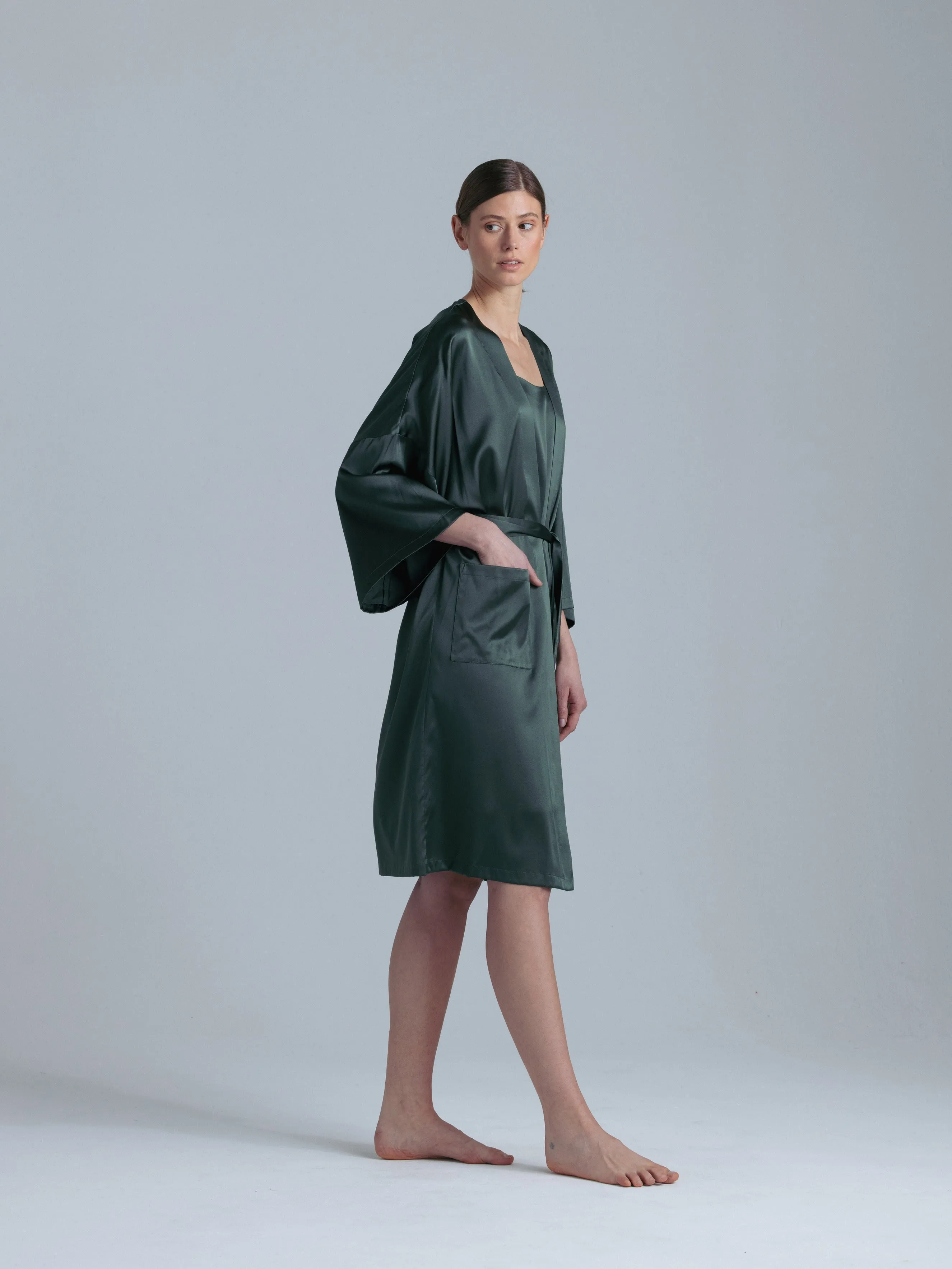 Long Silk Robe 'Meteya' in Rich Green