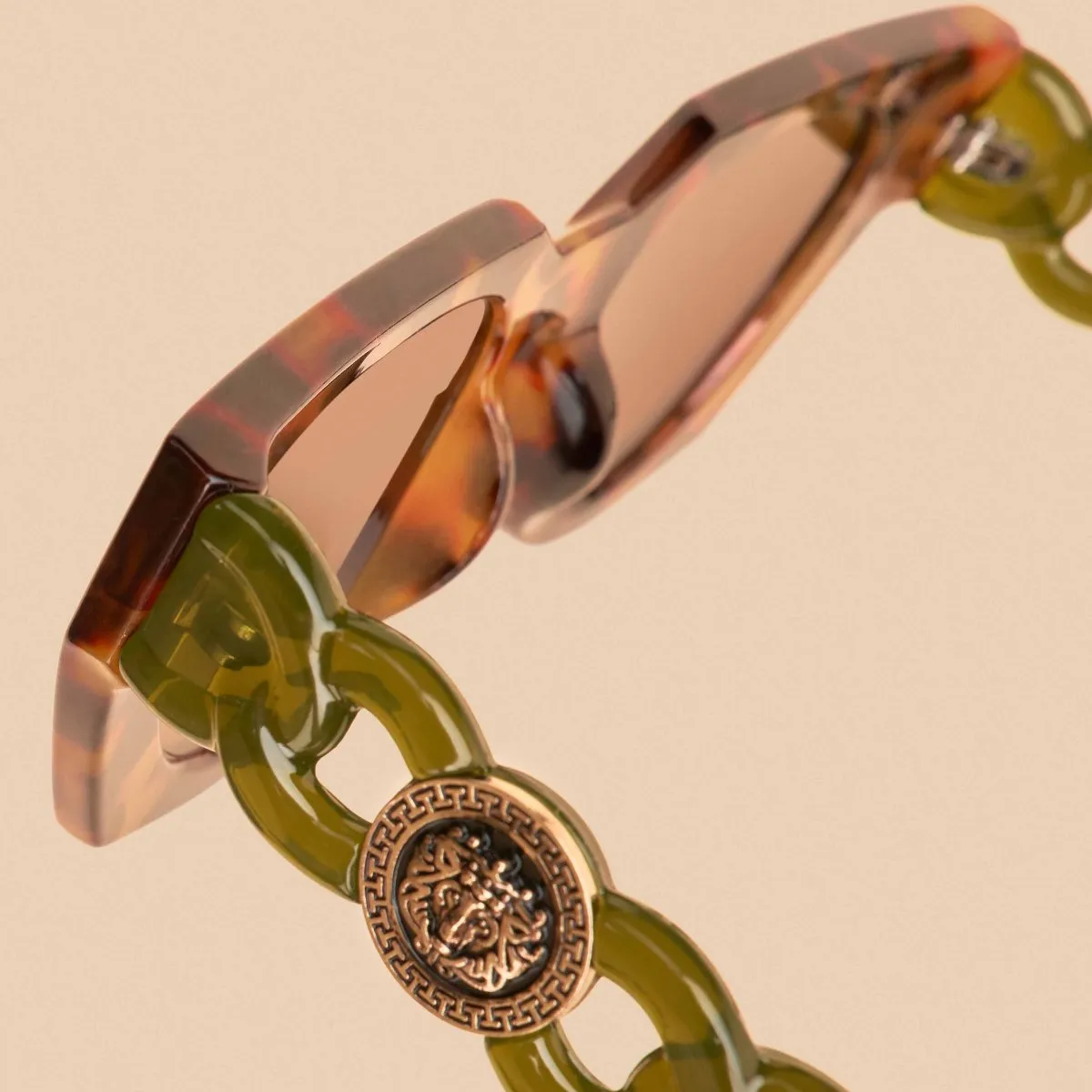 Luxe Zelia Tortoiseshell   Olive Sunglasses