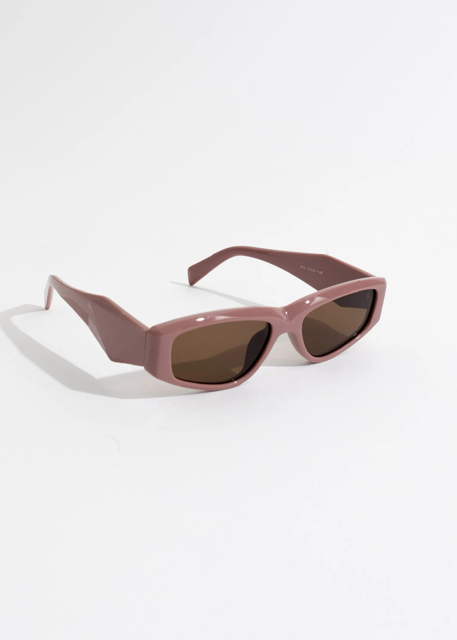 Moving On Oval Sunglasses Pink