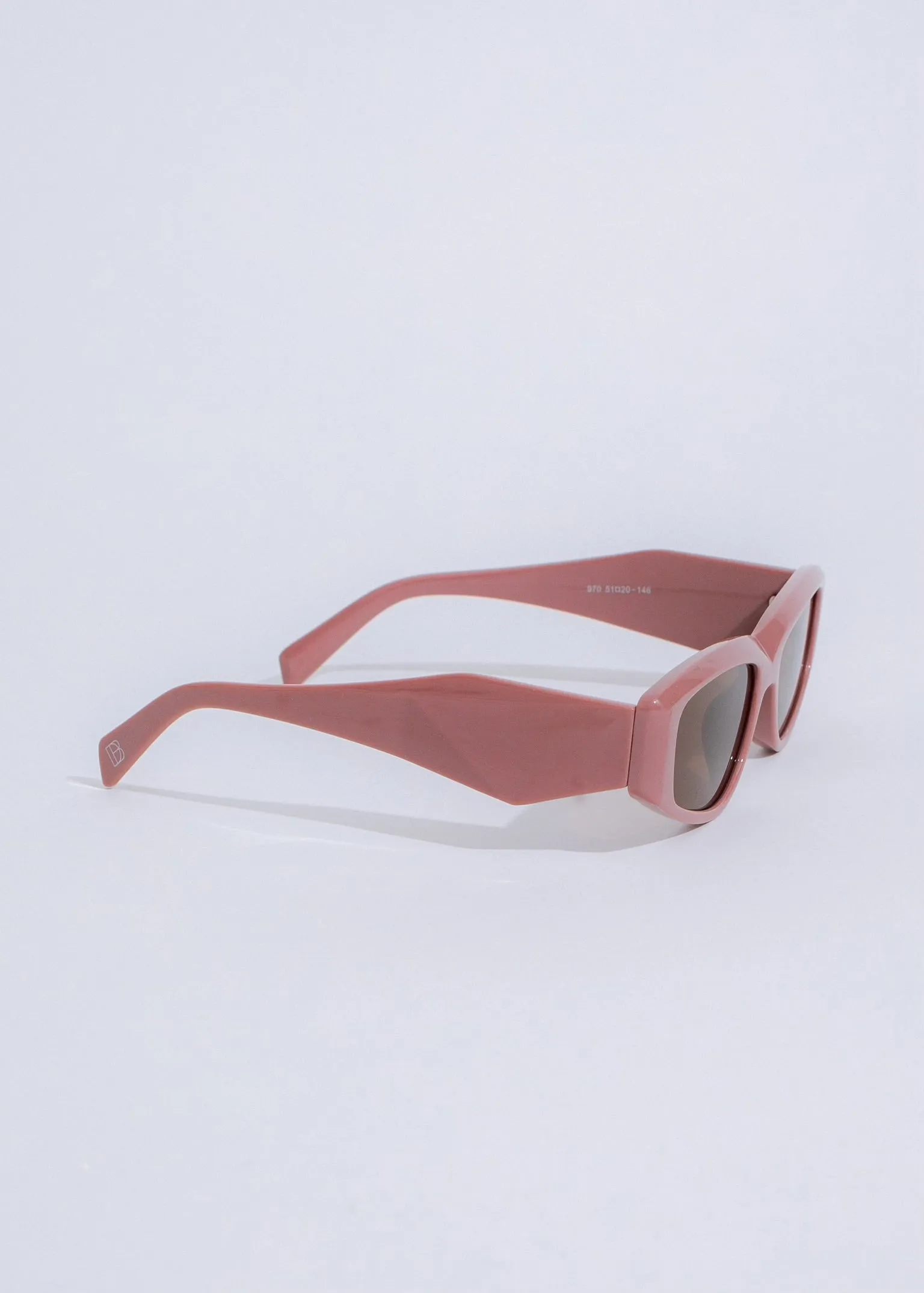Moving On Oval Sunglasses Pink