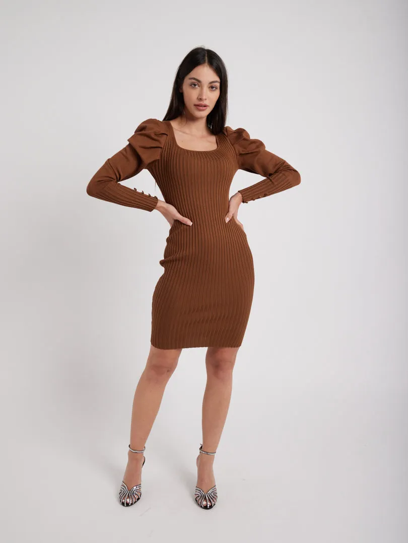 Robe moulante manches bouffantes