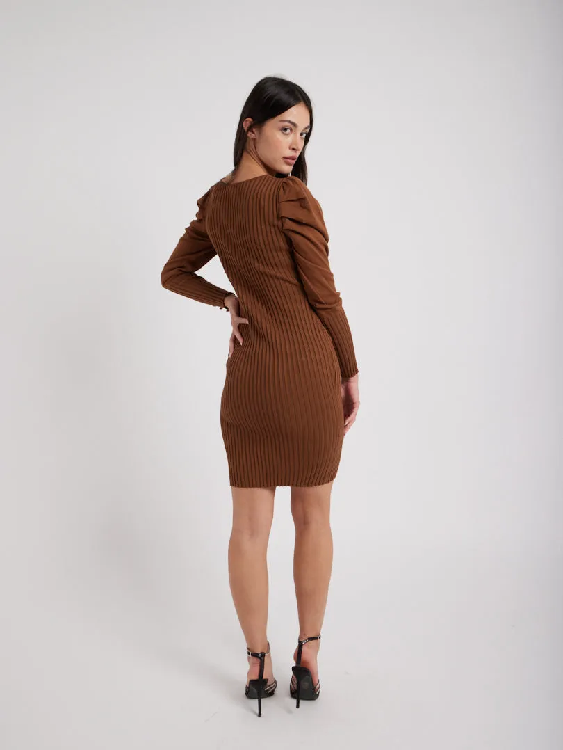 Robe moulante manches bouffantes