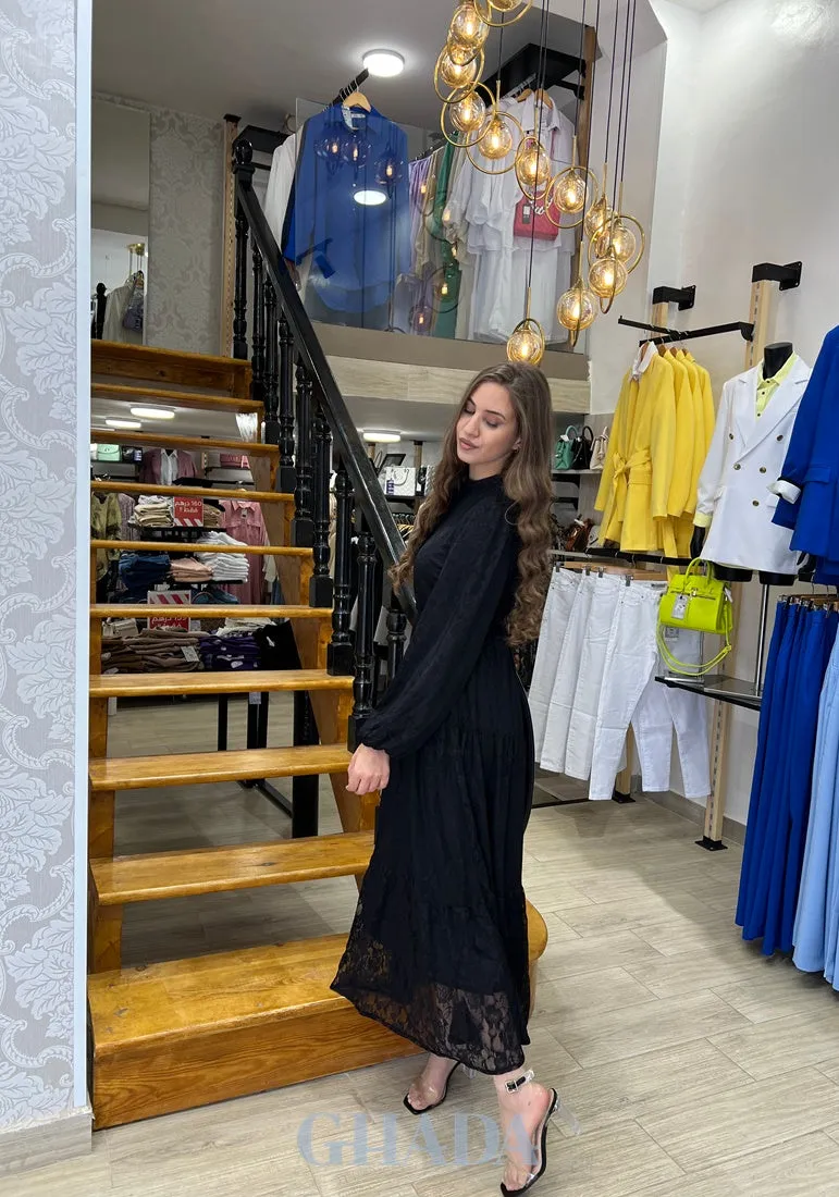 Robe noir en dentelle