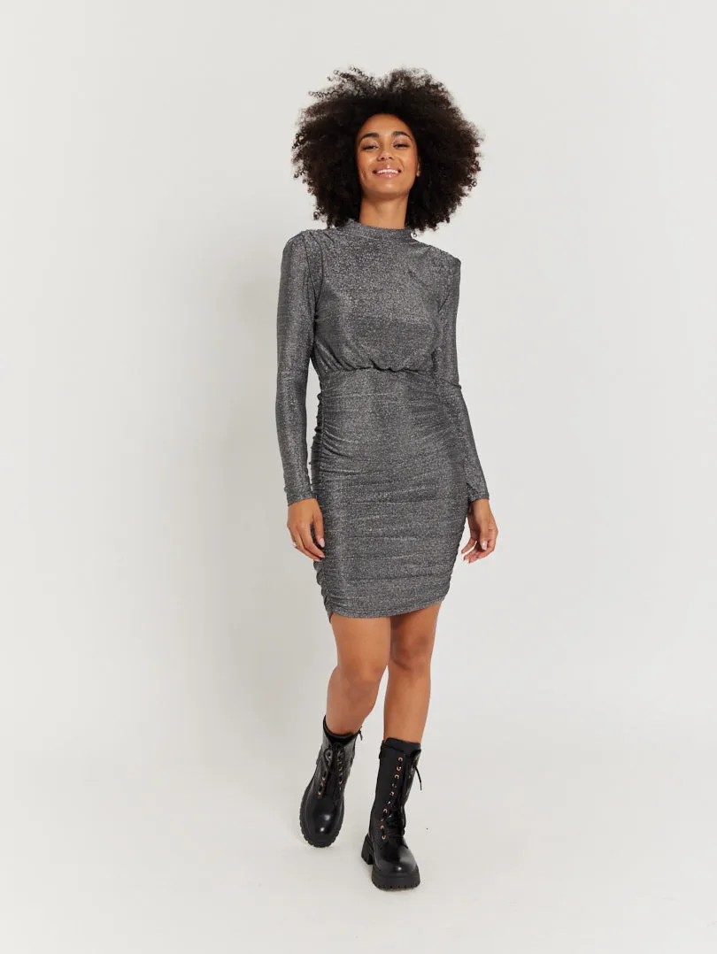 Robe noire pailletée manches longues