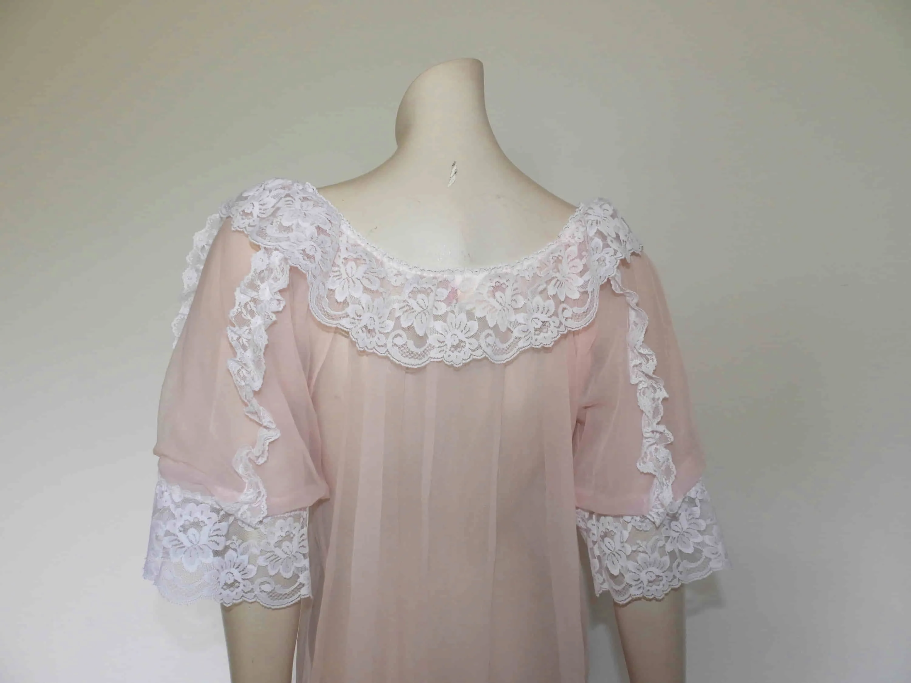 Sheer Pale Pink Peignoir or Negligee With Lacy Puff Sleeves - M