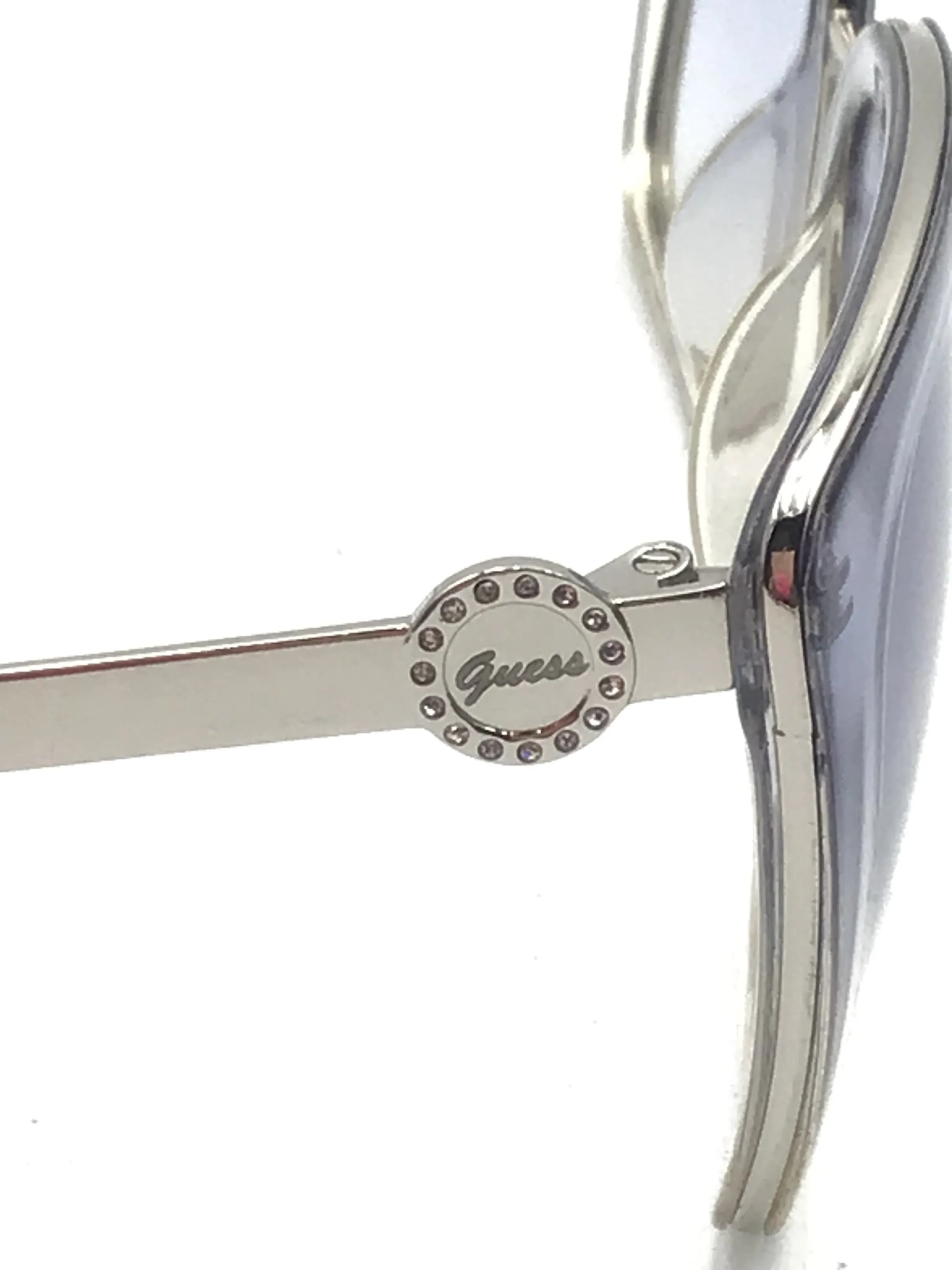 Sunglasses By Guess  Size: Small