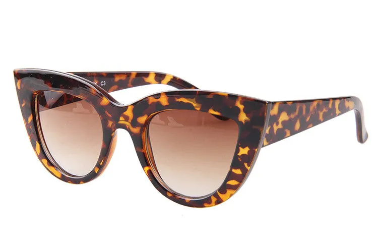Sunglasses women with box Classic Cat Eye Style Brand Designer Fashion Shades black plastic Sun Glasses oculos de sol