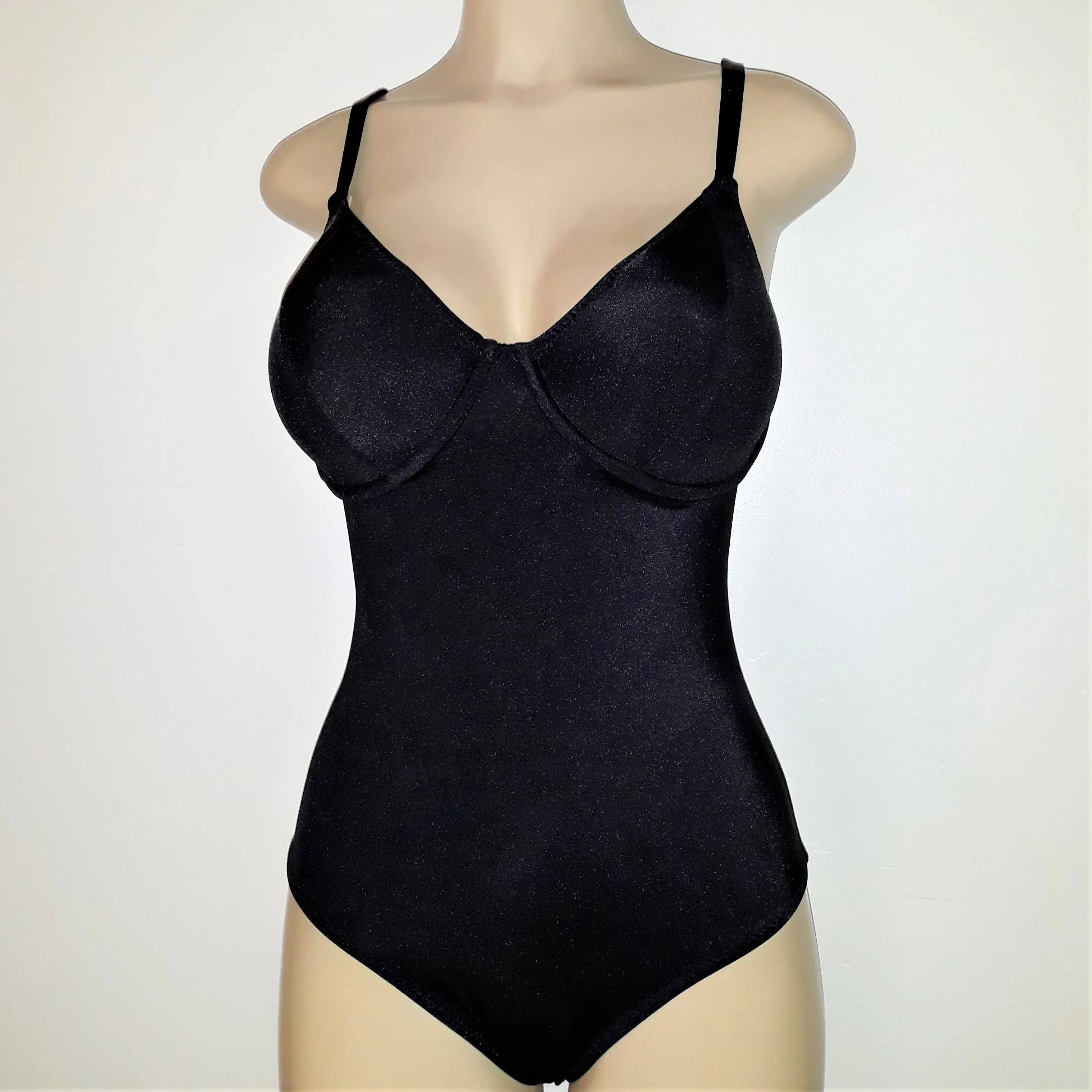 Underwire Supportive One Piece Swimsuit