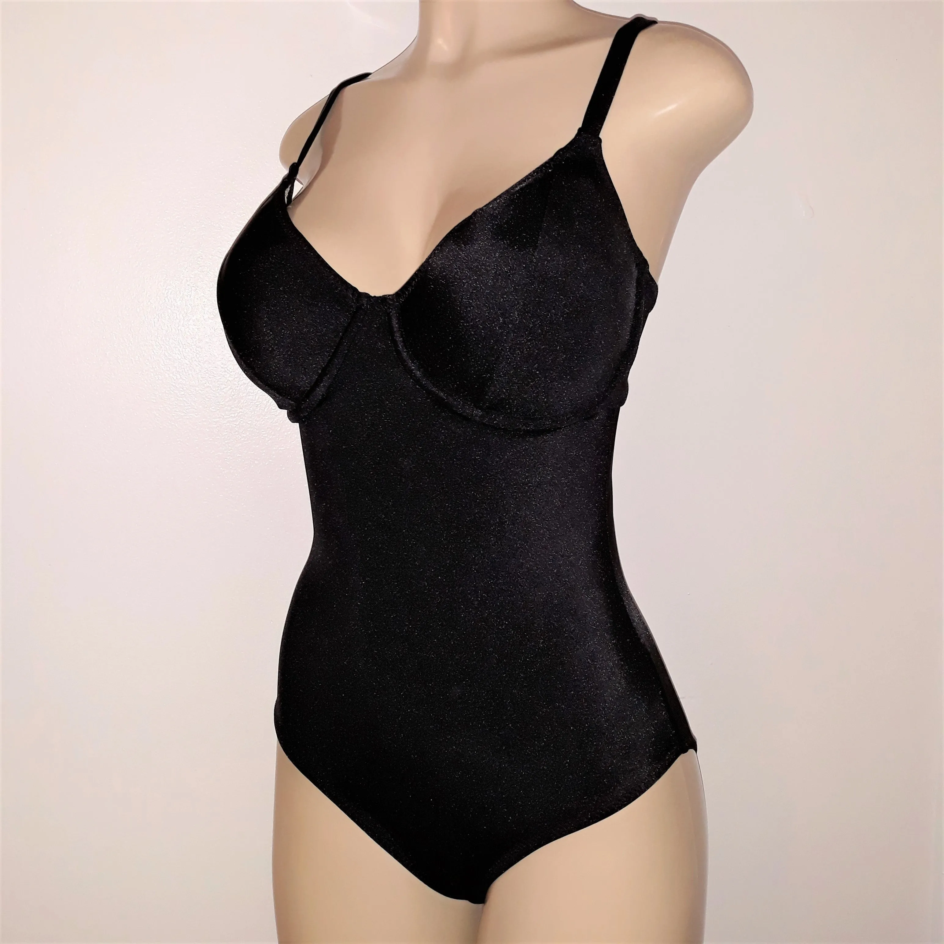 Underwire Supportive One Piece Swimsuit