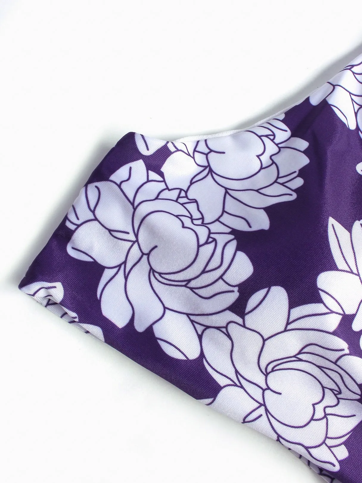 Wholesale Scoop Neck Sleeveless Floral Print Backless Two Piece Bikinis